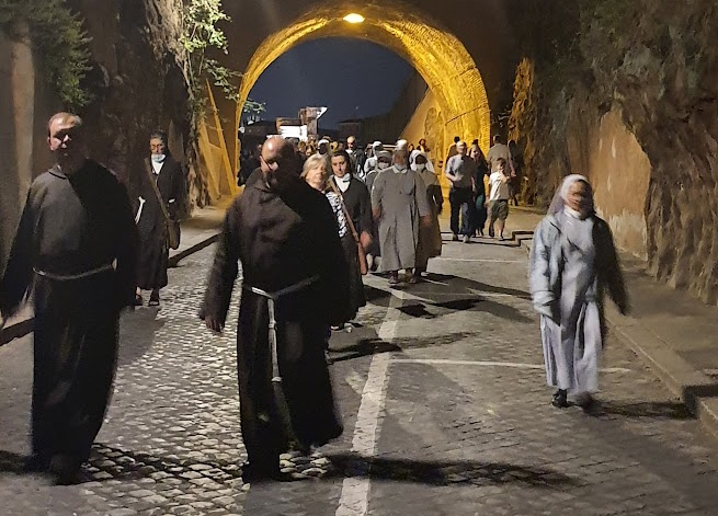 In cammino con Maria nel cuore della città di Roma