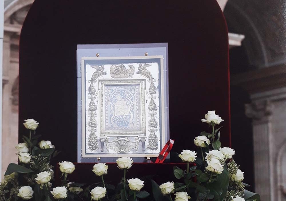 Dal cuore di Roma il Rosario online con le preghiere del Papa