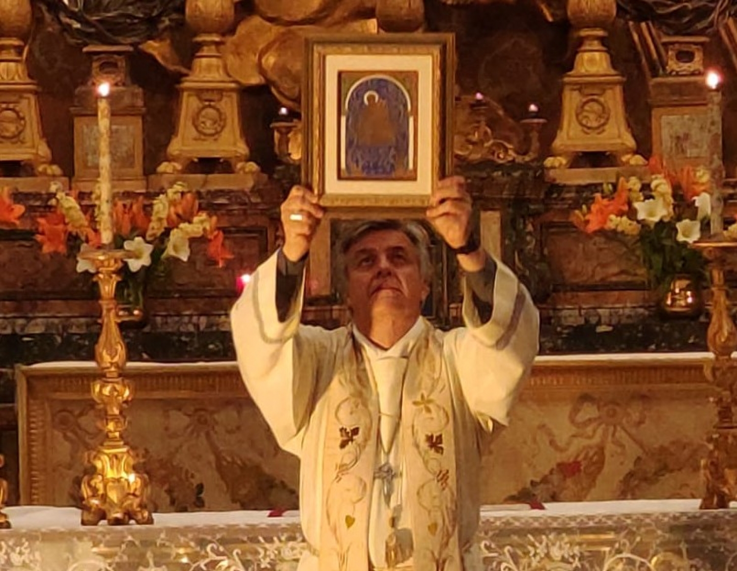 Il Vescovo Palmieri affida i piccoli a Santa Maria in Portico
